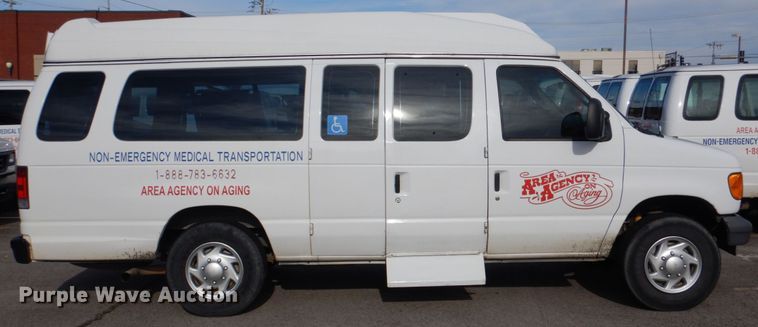 image for item HL9299 2007 Ford E250  handicap accessible van