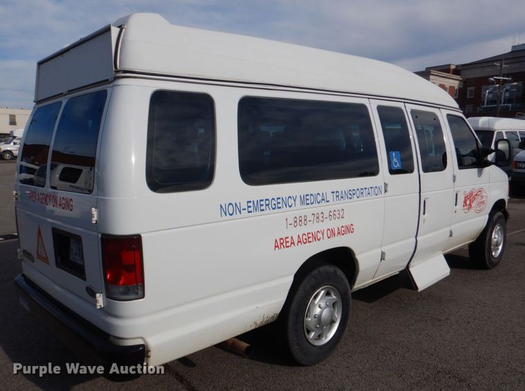 image for item HL9299 2007 Ford E250  handicap accessible van