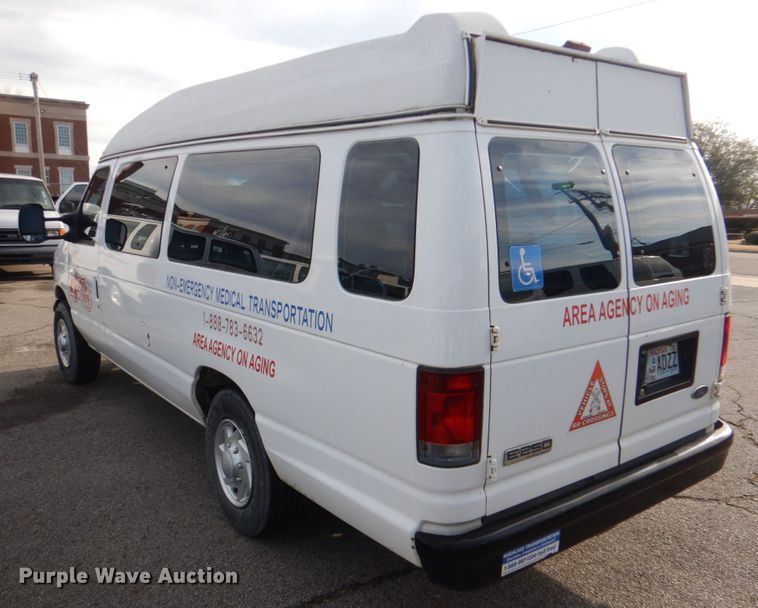 image for item HL9299 2007 Ford E250  handicap accessible van