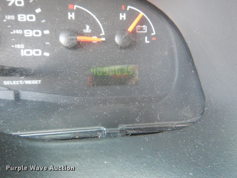 image for item HL9299 2007 Ford E250  handicap accessible van