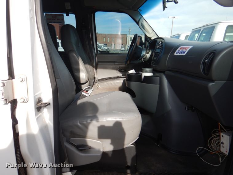 image for item HL9299 2007 Ford E250  handicap accessible van