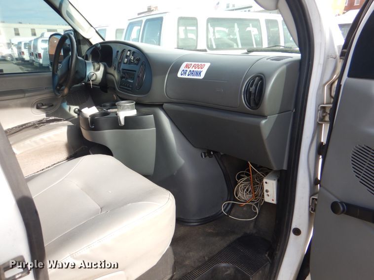 image for item HL9299 2007 Ford E250  handicap accessible van