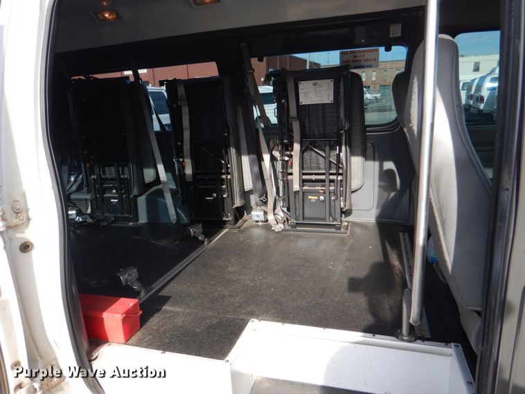 image for item HL9299 2007 Ford E250  handicap accessible van