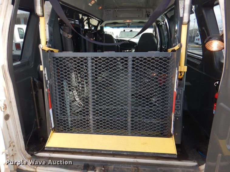 image for item HL9299 2007 Ford E250  handicap accessible van