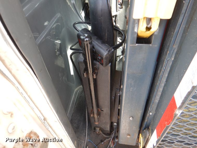 image for item HL9299 2007 Ford E250  handicap accessible van