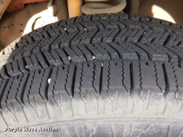 image for item HL9299 2007 Ford E250  handicap accessible van