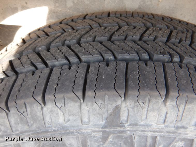 image for item HL9299 2007 Ford E250  handicap accessible van