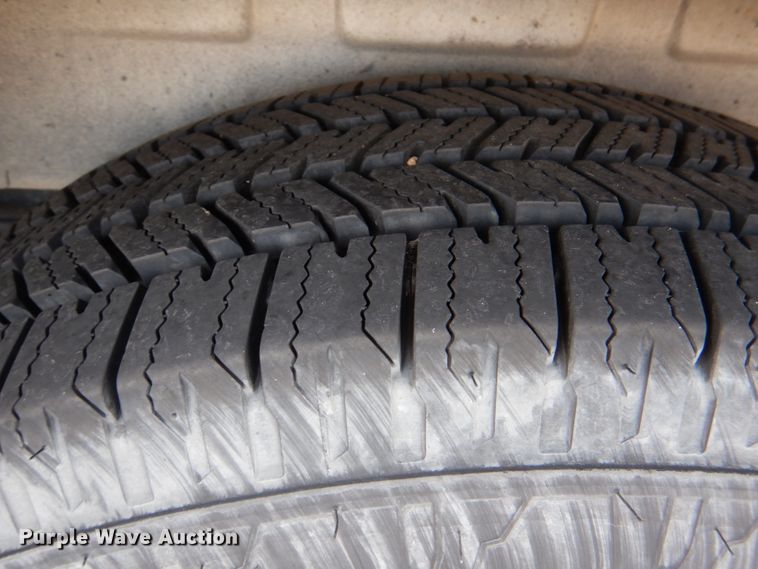 image for item HL9299 2007 Ford E250  handicap accessible van