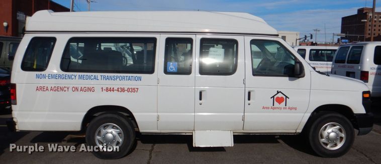image for item HL9301 2009 Ford E350  handicap accessible van