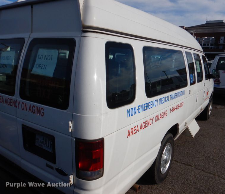 image for item HL9301 2009 Ford E350  handicap accessible van