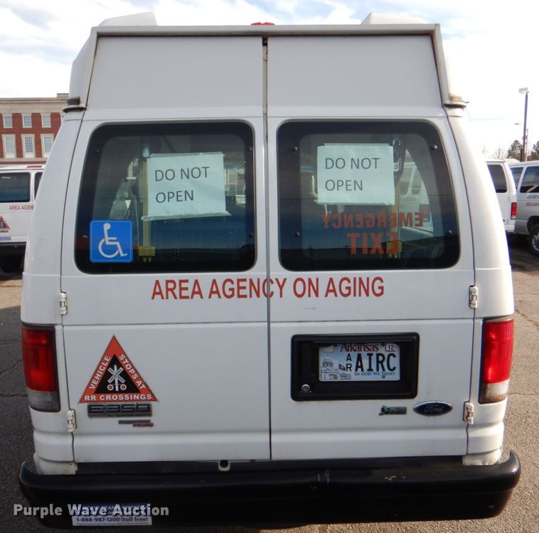 image for item HL9301 2009 Ford E350  handicap accessible van