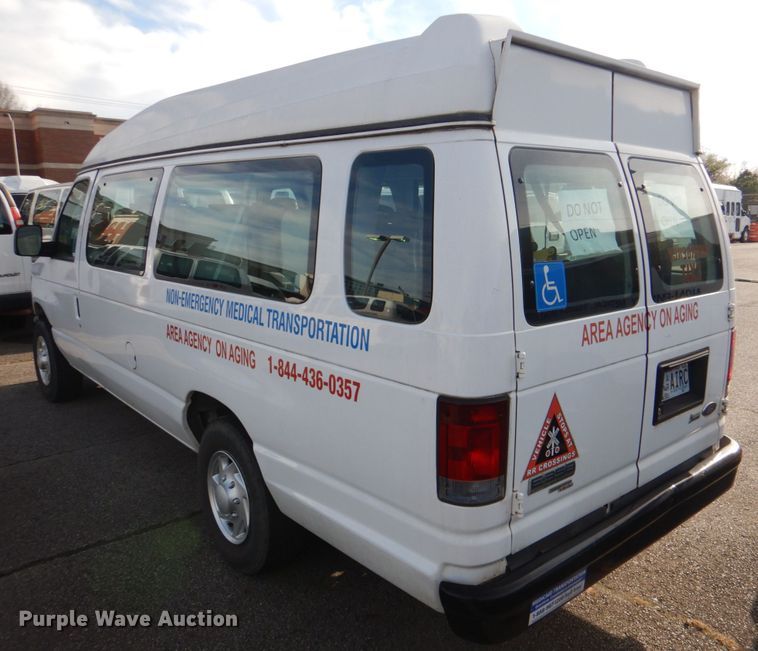 image for item HL9301 2009 Ford E350  handicap accessible van