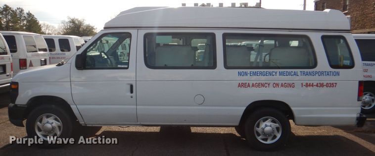 image for item HL9301 2009 Ford E350  handicap accessible van