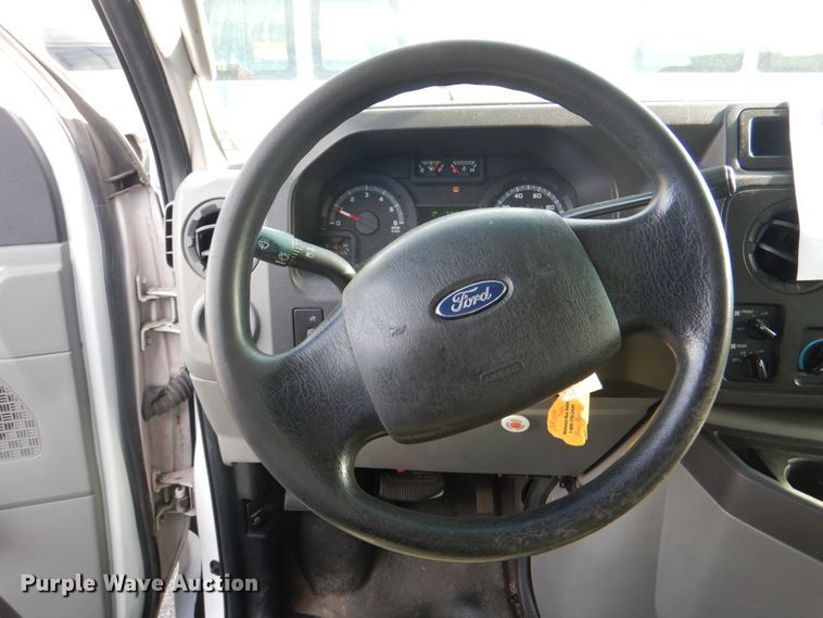 image for item HL9301 2009 Ford E350  handicap accessible van