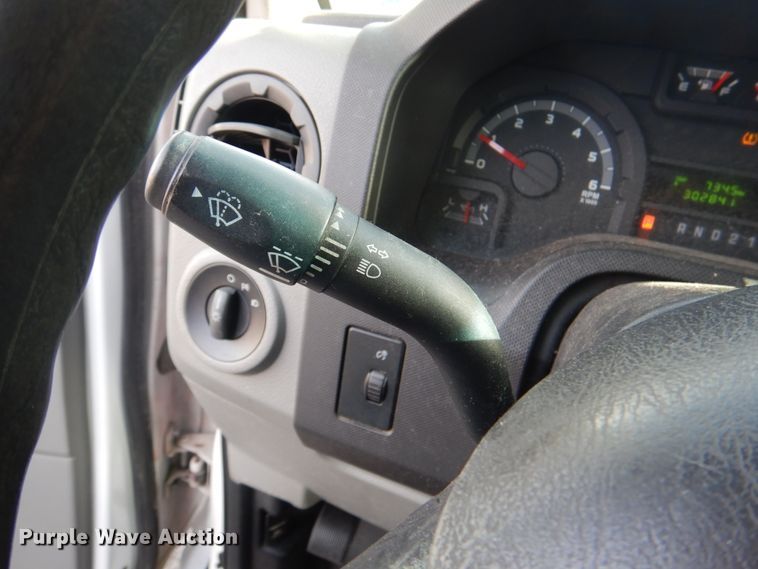 image for item HL9301 2009 Ford E350  handicap accessible van