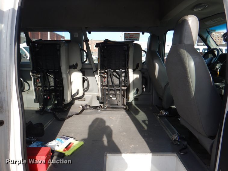 image for item HL9301 2009 Ford E350  handicap accessible van