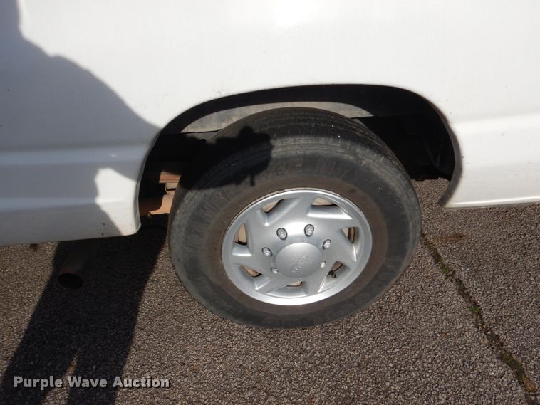 image for item HL9301 2009 Ford E350  handicap accessible van