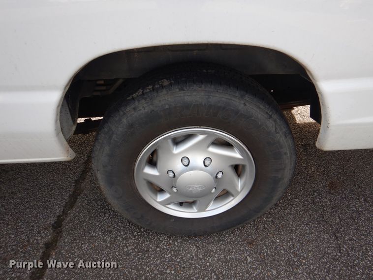 image for item HL9301 2009 Ford E350  handicap accessible van