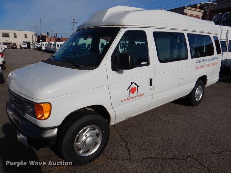 image for item HL9303 2007 Ford E350  handicap accessible van