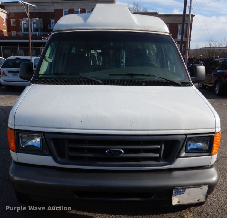 image for item HL9303 2007 Ford E350  handicap accessible van