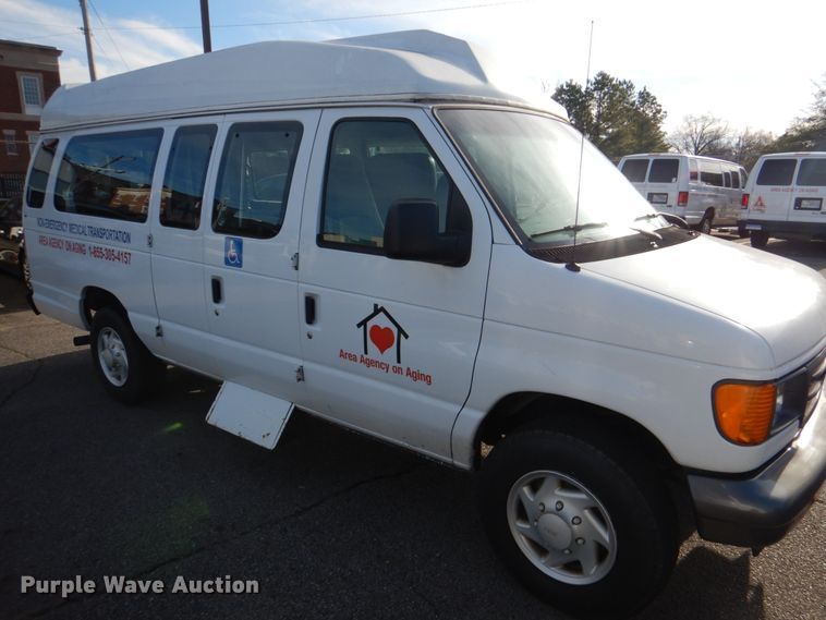image for item HL9303 2007 Ford E350  handicap accessible van