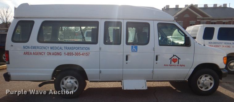image for item HL9303 2007 Ford E350  handicap accessible van