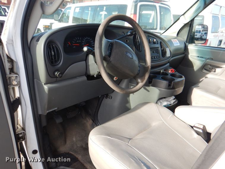 image for item HL9303 2007 Ford E350  handicap accessible van