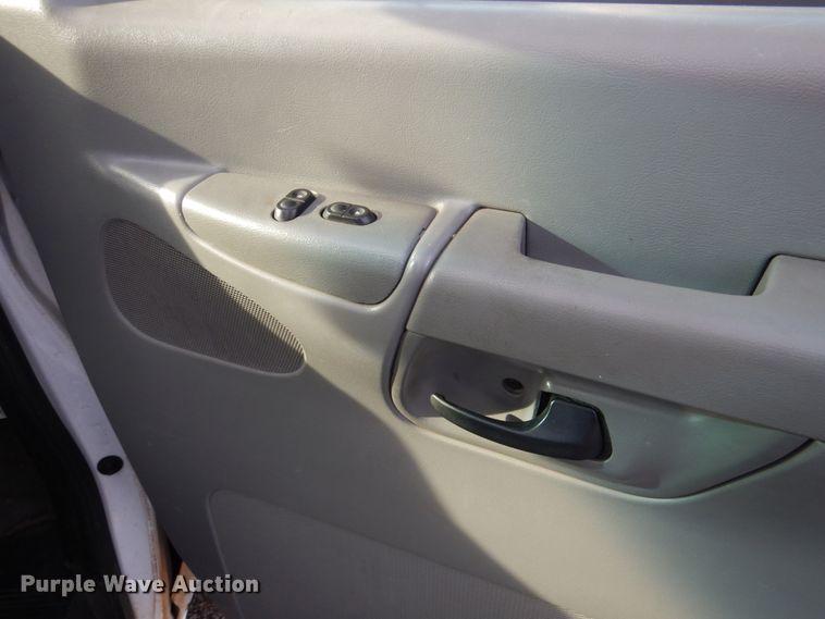 image for item HL9303 2007 Ford E350  handicap accessible van