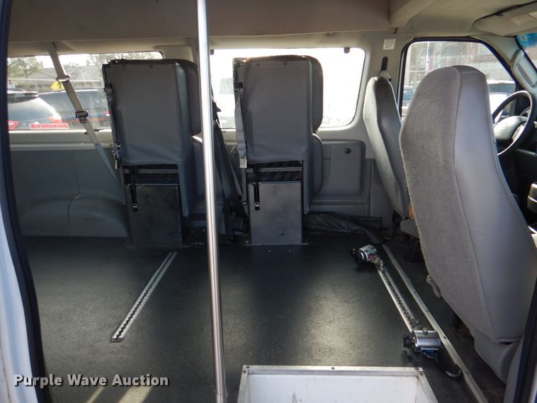 image for item HL9303 2007 Ford E350  handicap accessible van