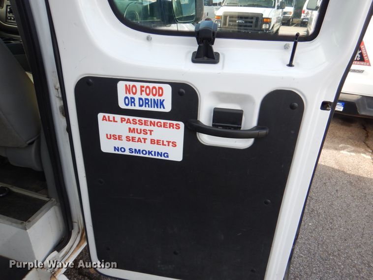 image for item HL9303 2007 Ford E350  handicap accessible van
