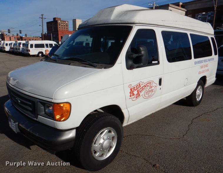 image for item HL9304 2007 Ford E250  handicap accessible van