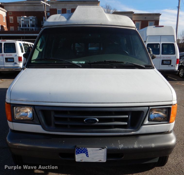 image for item HL9304 2007 Ford E250  handicap accessible van