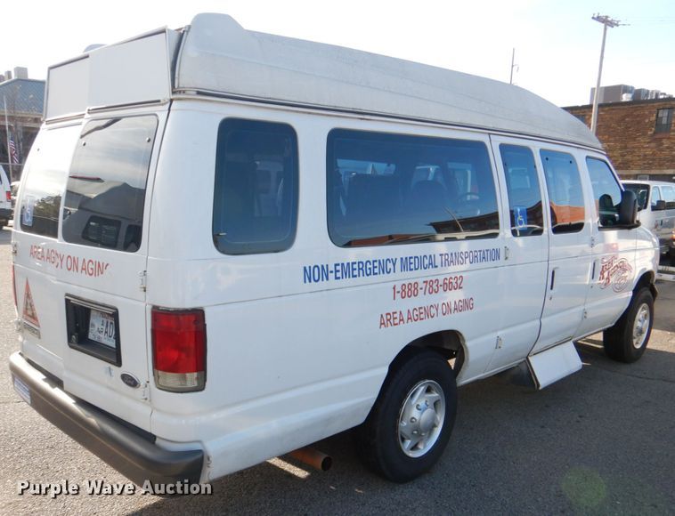 image for item HL9304 2007 Ford E250  handicap accessible van
