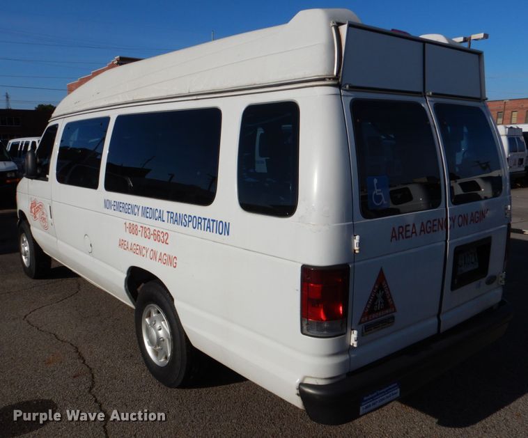 image for item HL9304 2007 Ford E250  handicap accessible van