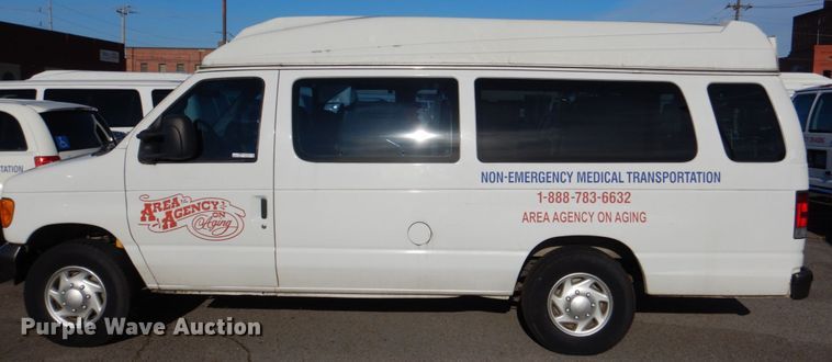 image for item HL9304 2007 Ford E250  handicap accessible van