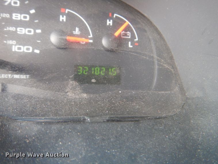 image for item HL9304 2007 Ford E250  handicap accessible van