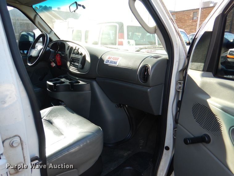 image for item HL9304 2007 Ford E250  handicap accessible van