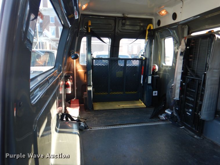 image for item HL9304 2007 Ford E250  handicap accessible van