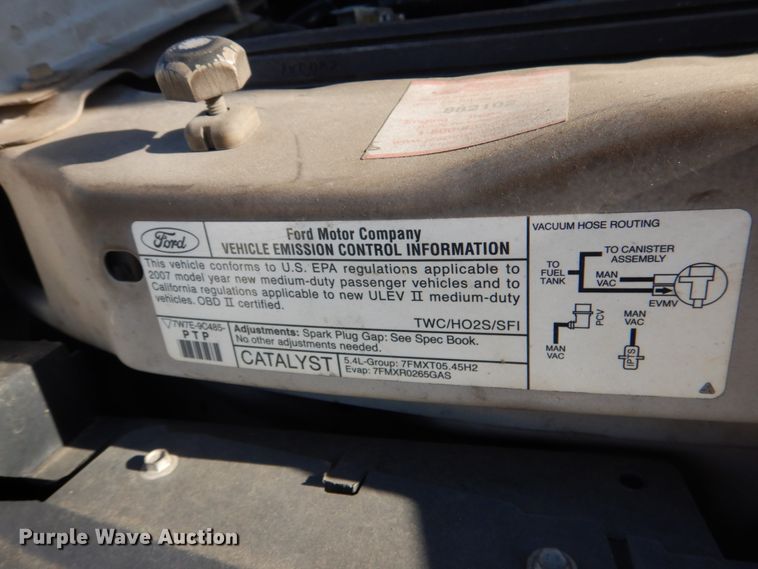 image for item HL9304 2007 Ford E250  handicap accessible van