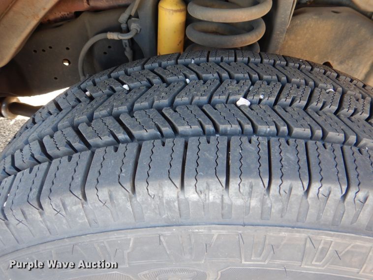 image for item HL9304 2007 Ford E250  handicap accessible van