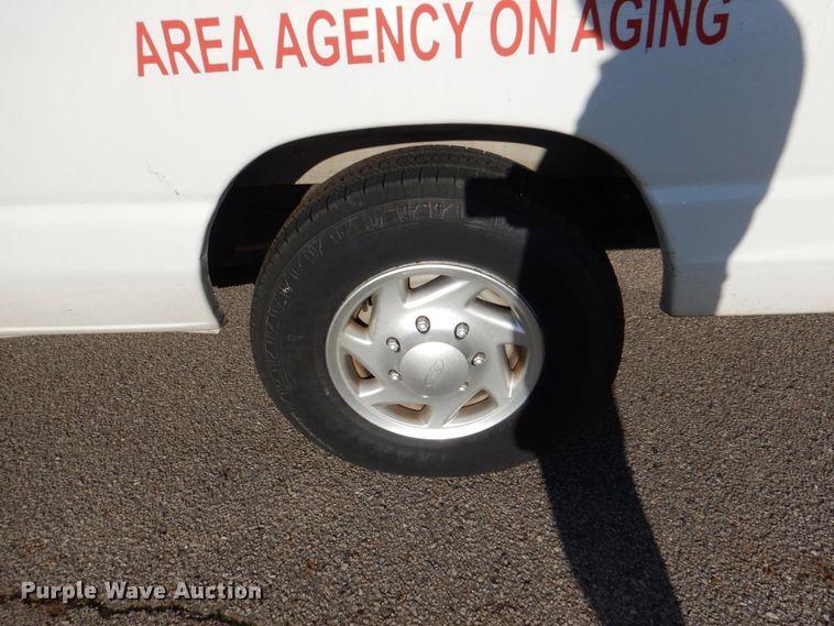 image for item HL9304 2007 Ford E250  handicap accessible van