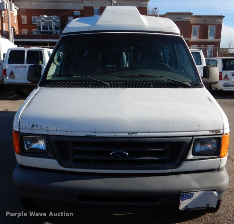 image for item HL9305 2006 Ford E350  handicap accessible van