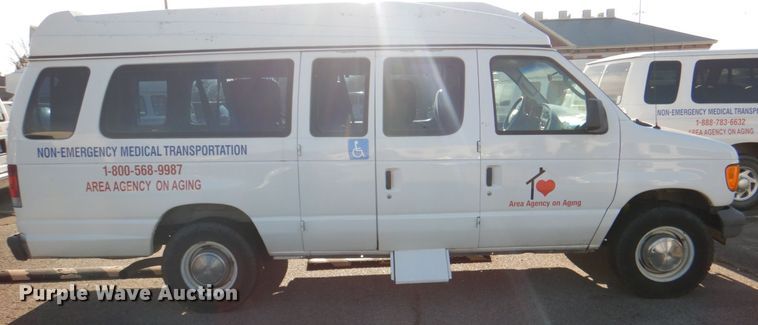 image for item HL9305 2006 Ford E350  handicap accessible van