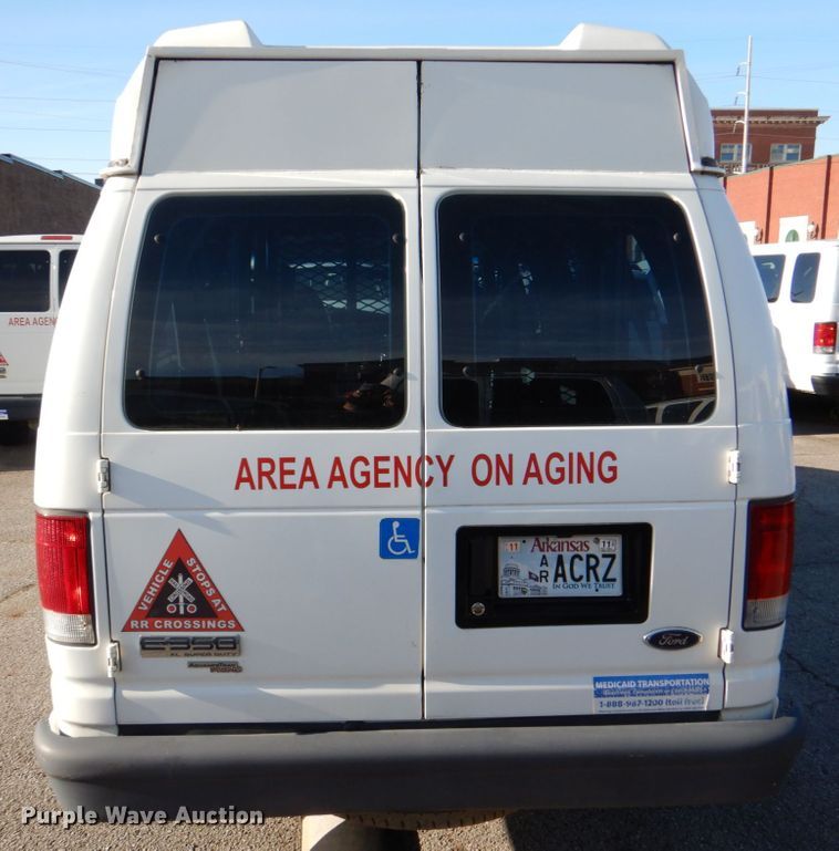 image for item HL9305 2006 Ford E350  handicap accessible van