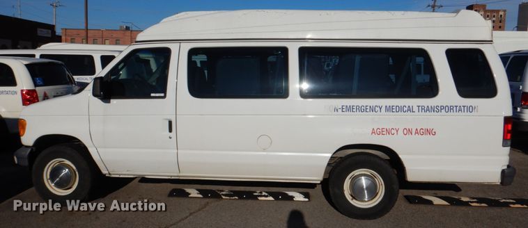 image for item HL9305 2006 Ford E350  handicap accessible van
