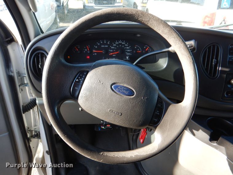 image for item HL9305 2006 Ford E350  handicap accessible van