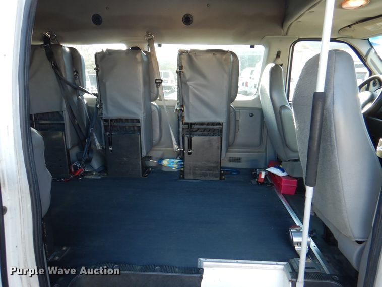 image for item HL9305 2006 Ford E350  handicap accessible van
