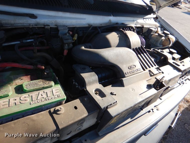 image for item HL9305 2006 Ford E350  handicap accessible van