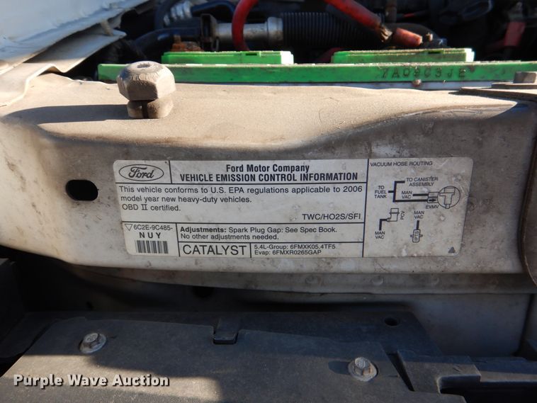 image for item HL9305 2006 Ford E350  handicap accessible van