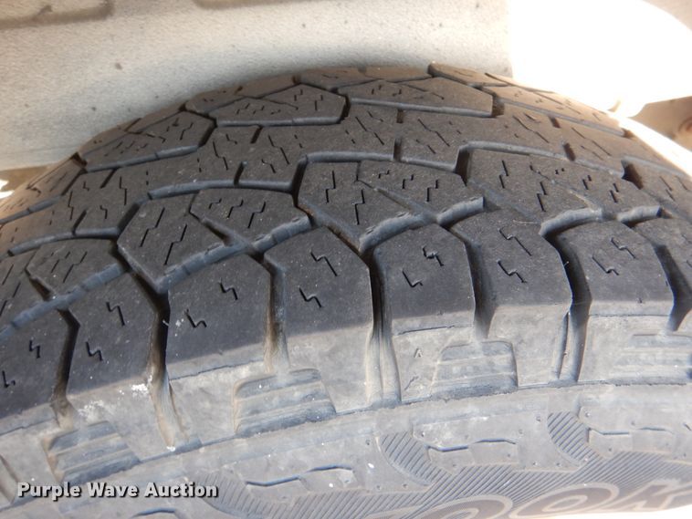 image for item HL9305 2006 Ford E350  handicap accessible van